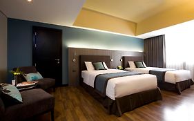 Hailey And Meagan's Nook At F1 Hotel Manila Residential Suite At Bgc Near St Luke's