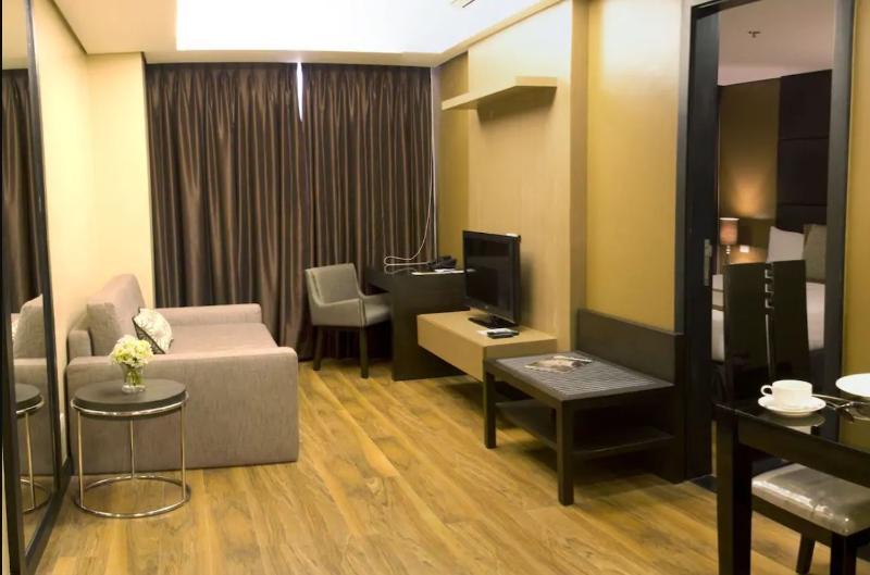 Hailey And Meagan'S Nook At F1 Hotel Manila Residential Suite At Bgc Near St Luke'S Taguig Extérieur photo